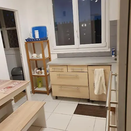 Nice Apartment At 15 Min From The Old Port * Saint-Raphaël
