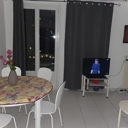 Nice Apartment At 15 Min From The Old Port דירה Saint-Raphaël